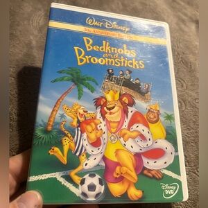 Bedknobs and Broomsticks DVD movie Walt Disney